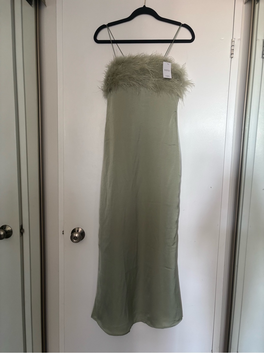 NWT PrettyLittleThing Pale Green Feather-Trim Slip Maxi Dress - Picture 5 of 7